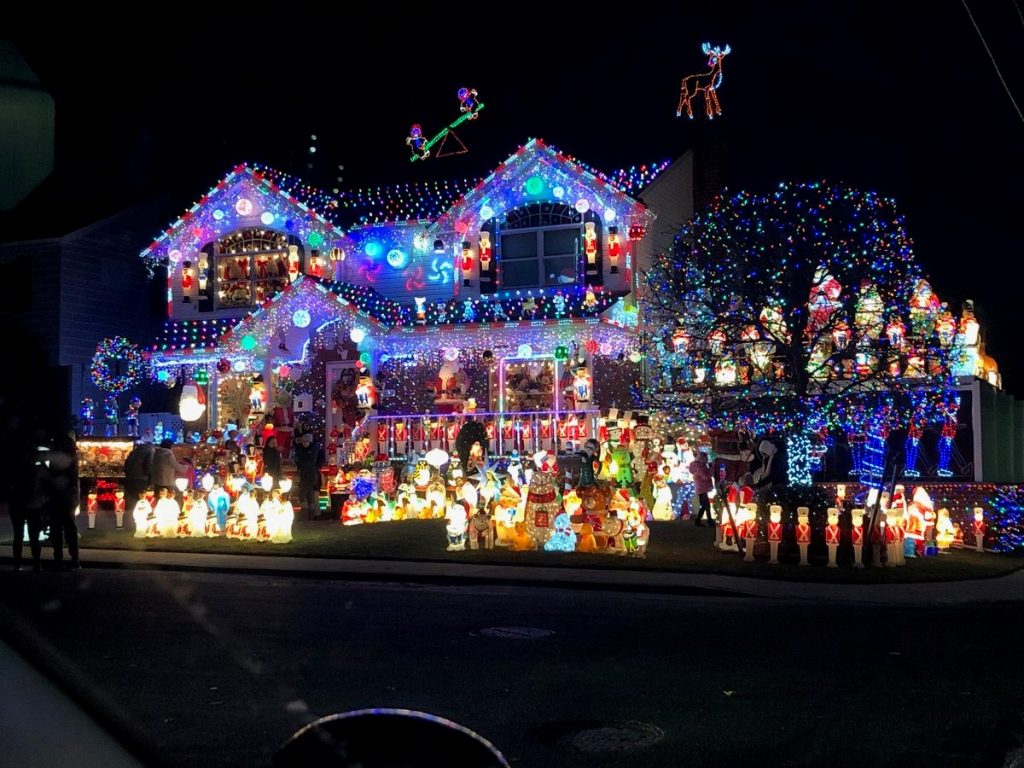 Christmas Decorations Outlet